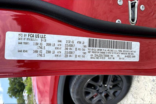 Photo of 2019 Redline Pearlcoat Jeep Compass