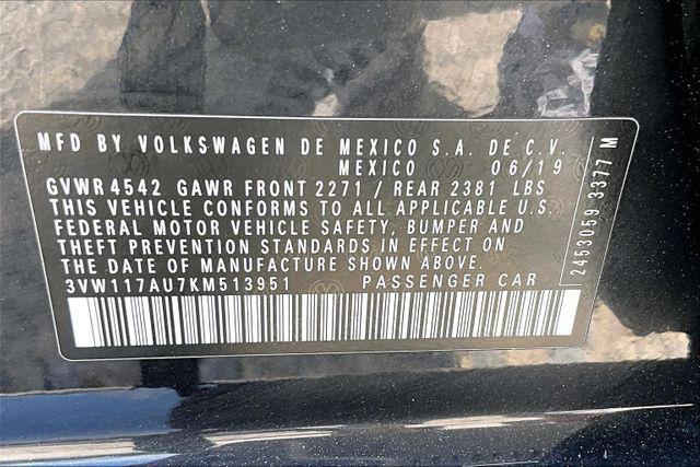 Photo of 2019 Deep Black Pearl Volkswagen Golf SportWagen