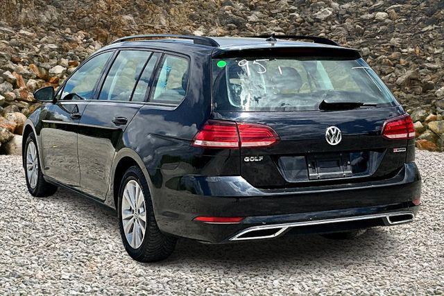 Photo of 2019 Deep Black Pearl Volkswagen Golf SportWagen