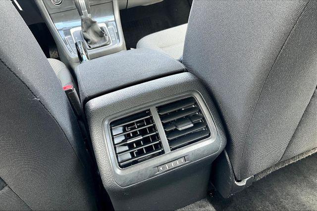 Photo of 2019 Deep Black Pearl Volkswagen Golf SportWagen