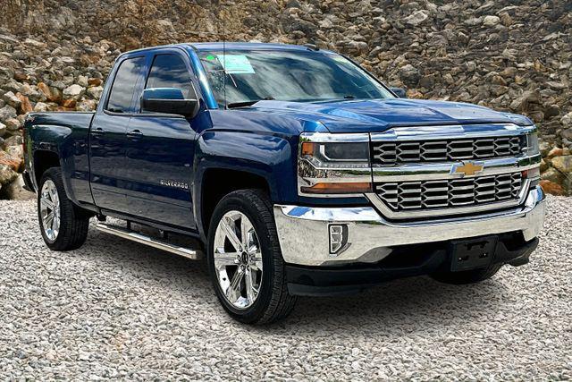 Photo of 2016 Deep Ocean Blue Metallic Chevrolet Silverado 1500