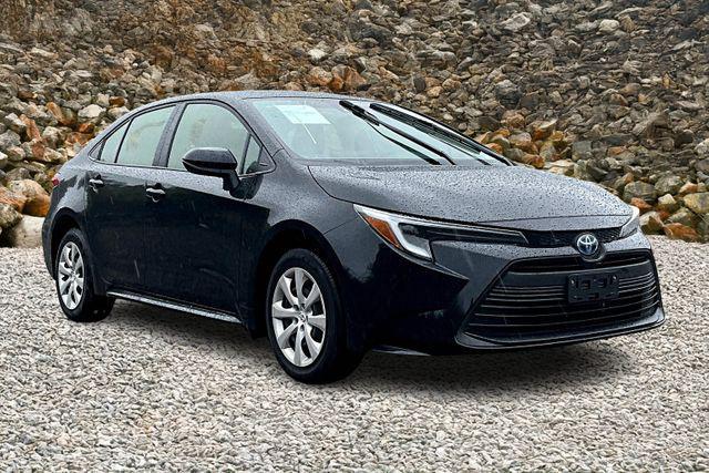 Photo of 2025 Black Toyota Corolla