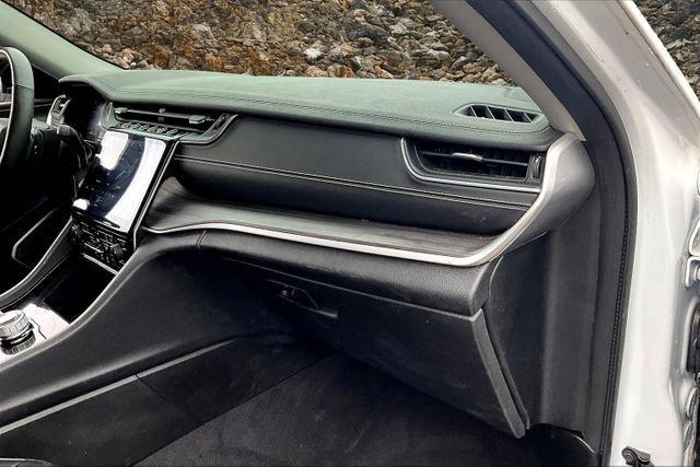 Photo of 2021 Bright White Clearcoat Jeep Grand Cherokee L