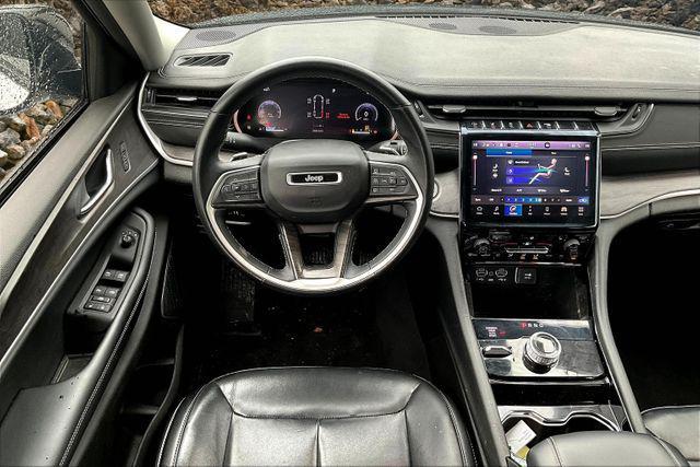 Photo of 2021 Bright White Clearcoat Jeep Grand Cherokee L