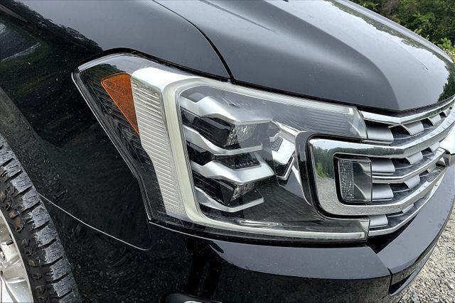 Photo of 2018 Shadow Black Ford Expedition