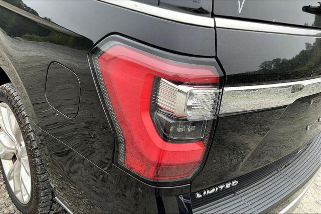 Photo of 2018 Shadow Black Ford Expedition