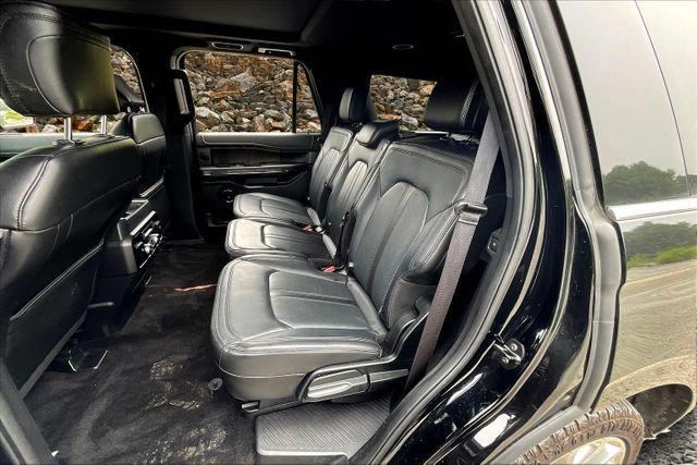Photo of 2018 Shadow Black Ford Expedition