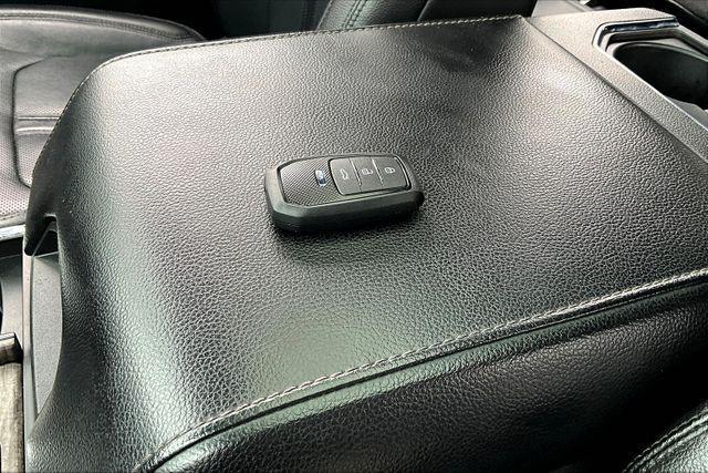 Photo of 2018 Shadow Black Ford Expedition