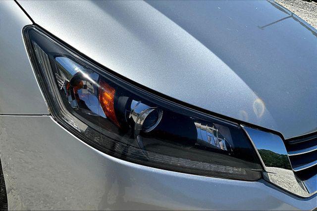 Photo of 2014 Alabaster Silver Metallic Honda Accord