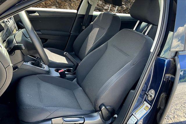 Photo of 2011 Tempest Blue Metallic Volkswagen Jetta