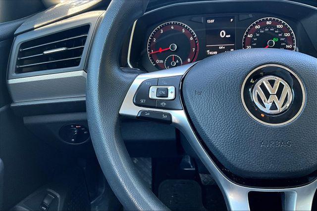 Photo of 2019 Deep Black Pearl Volkswagen Jetta
