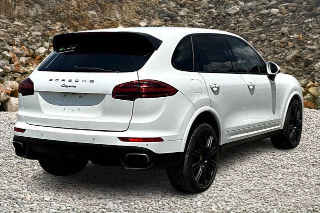 Photo of 2018 White Porsche Cayenne