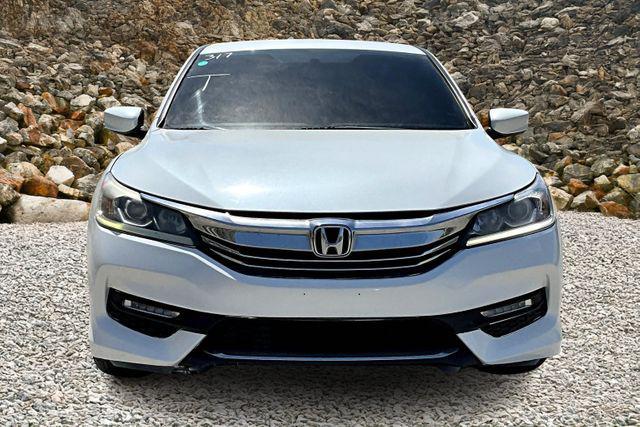 Photo of 2017 White Orchid Pearl Honda Accord