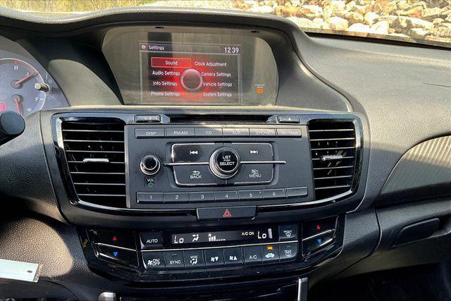 Photo of 2017 White Orchid Pearl Honda Accord