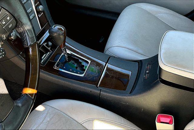 Photo of 2011 Silver Lexus ES 350