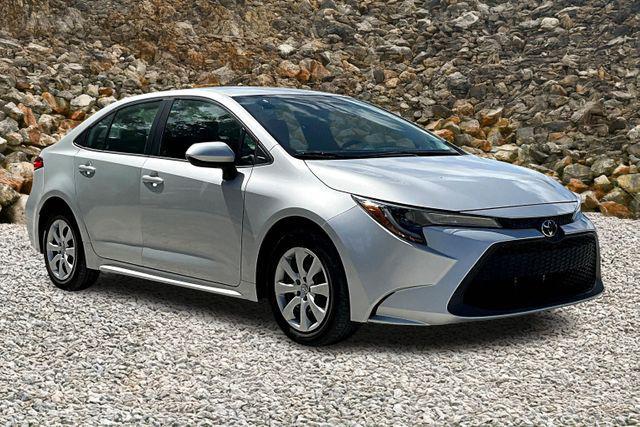 Photo of 2021 Classic Silver Metallic Toyota Corolla
