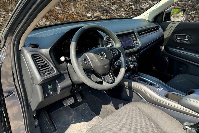 Photo of 2018 Modern Steel Metallic Honda HR-V