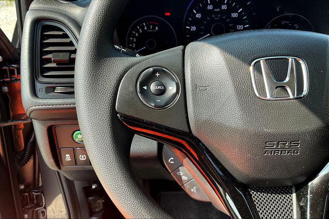 Photo of 2018 Modern Steel Metallic Honda HR-V