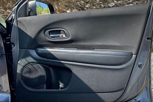 Photo of 2018 Modern Steel Metallic Honda HR-V