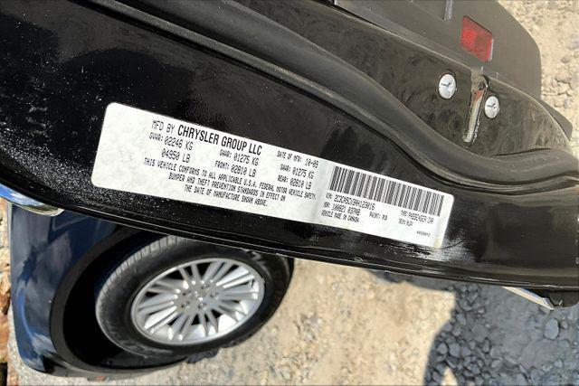 Photo of 2010 Brilliant Black Crystal Pearlcoat Chrysler 300
