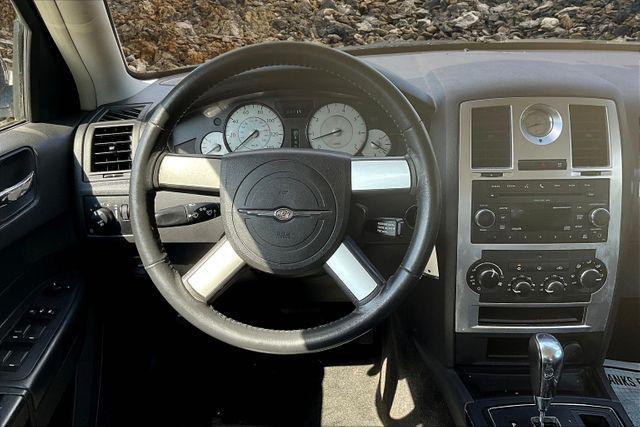 Photo of 2010 Brilliant Black Crystal Pearlcoat Chrysler 300