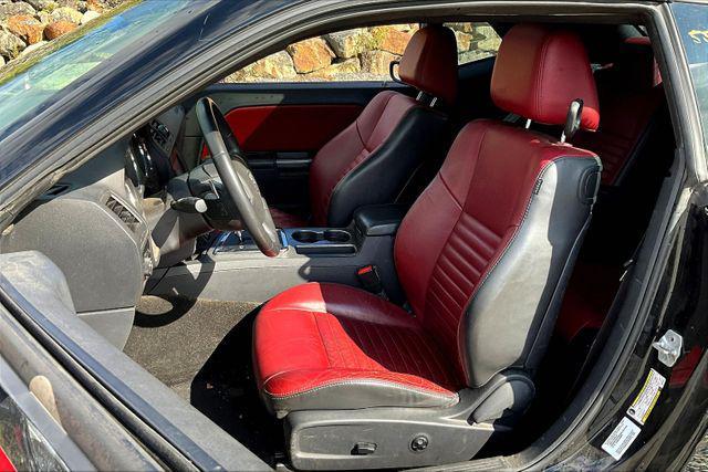 Photo of 2013 Black Clearcoat Dodge Challenger