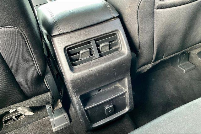 Photo of 2016 Magnetic Metallic Ford Edge