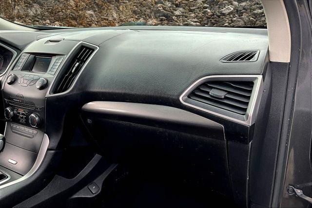 Photo of 2016 Magnetic Metallic Ford Edge