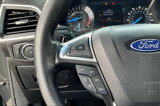 Photo of 2016 Magnetic Metallic Ford Edge