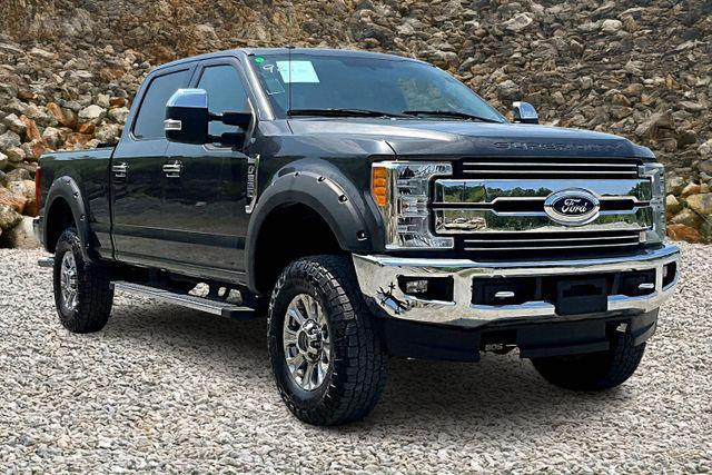 Photo of 2017 Magnetic Metallic Ford F-250