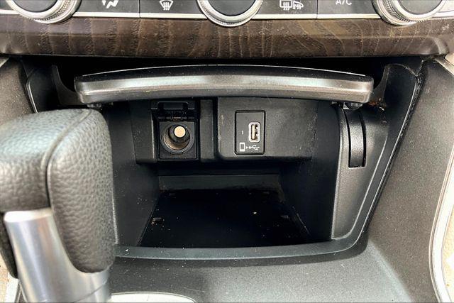 Photo of 2019 Platinum White Pearl Honda Accord