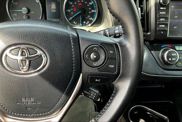 Photo of 2016 Classic Silver Metallic Toyota RAV4 Hybrid