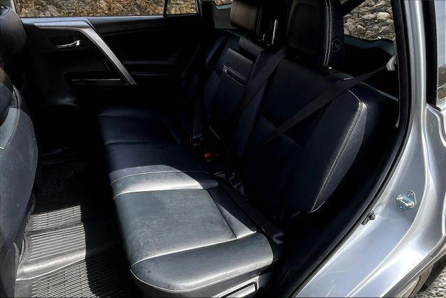 Photo of 2016 Classic Silver Metallic Toyota RAV4 Hybrid