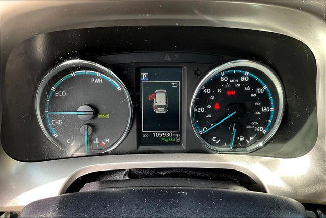 Photo of 2016 Classic Silver Metallic Toyota RAV4 Hybrid