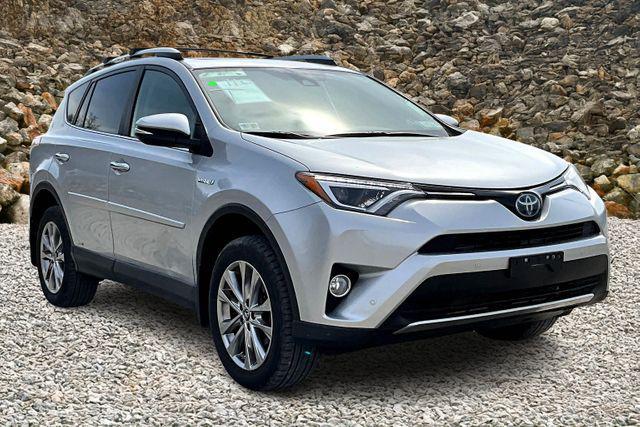 Photo of 2016 Classic Silver Metallic Toyota RAV4 Hybrid
