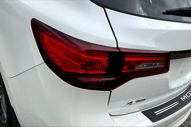 Photo of 2019 White Diamond Pearl Acura MDX