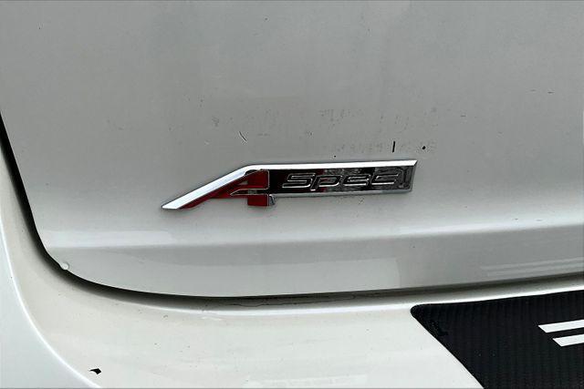 Photo of 2019 White Diamond Pearl Acura MDX