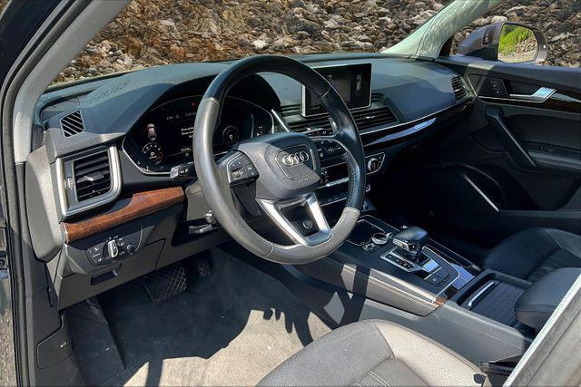 Photo of 2019 Gray Audi Q5