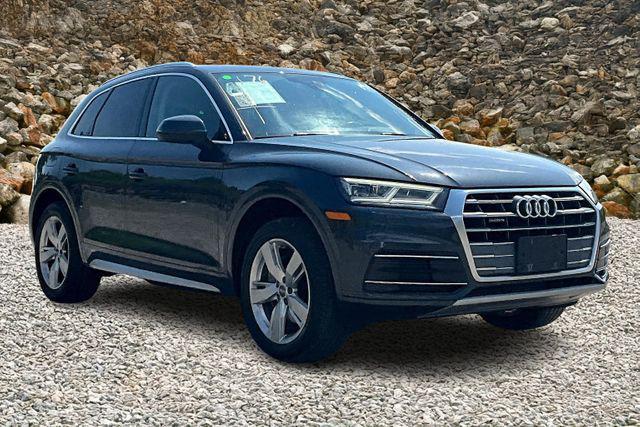 Photo of 2019 Gray Audi Q5