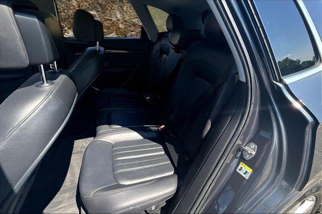Photo of 2019 Gray Audi Q5