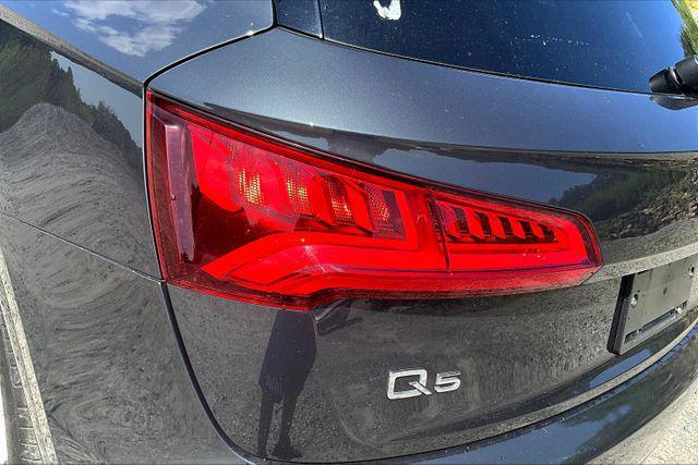 Photo of 2019 Gray Audi Q5