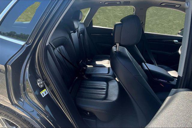 Photo of 2019 Gray Audi Q5