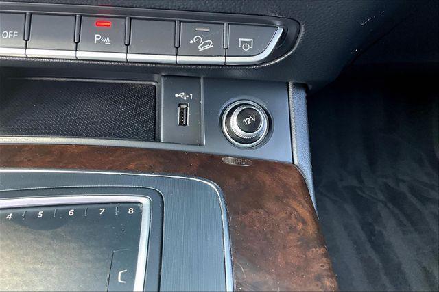 Photo of 2019 Gray Audi Q5