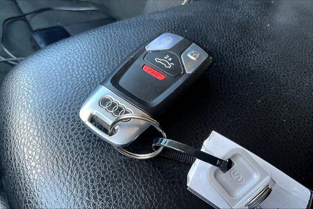 Photo of 2019 Gray Audi Q5