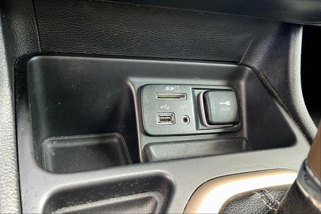 Photo of 2018 Gray Jeep Cherokee