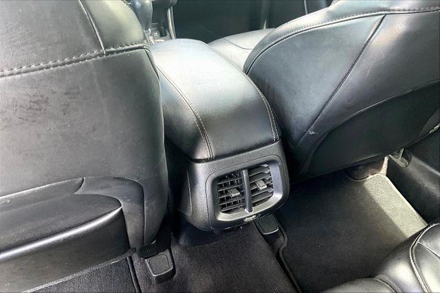 Photo of 2018 Gray Jeep Cherokee