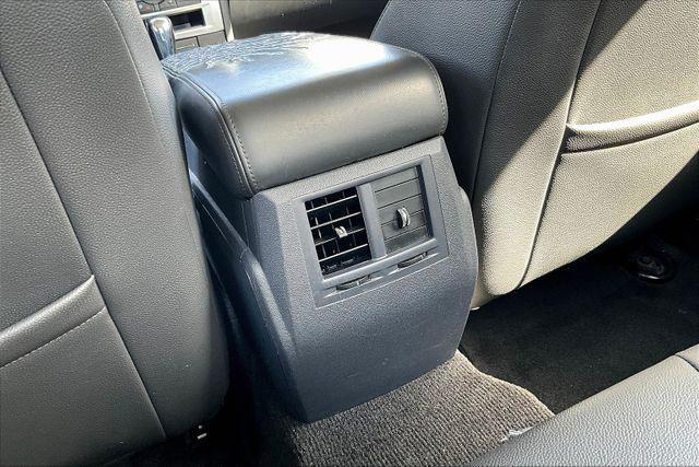 Photo of 2008 Cool Vanilla Clearcoat Chrysler 300