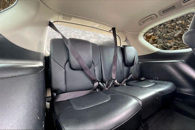 Photo of 2017 Majestic White INFINITI QX80