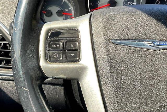 Photo of 2014 Crystal Blue Pearlcoat Chrysler 200
