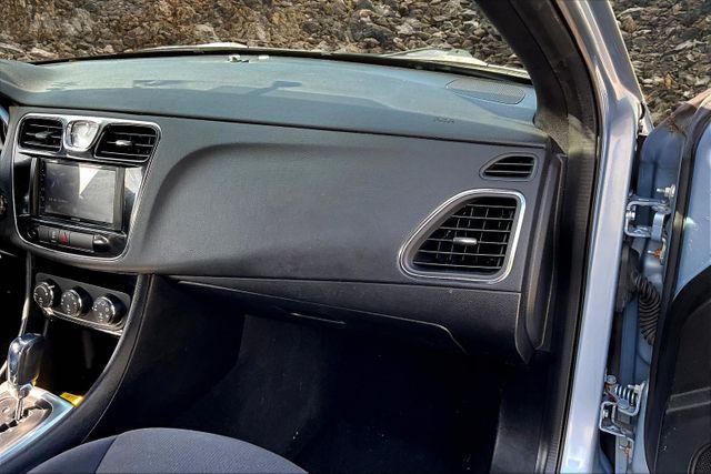 Photo of 2014 Crystal Blue Pearlcoat Chrysler 200